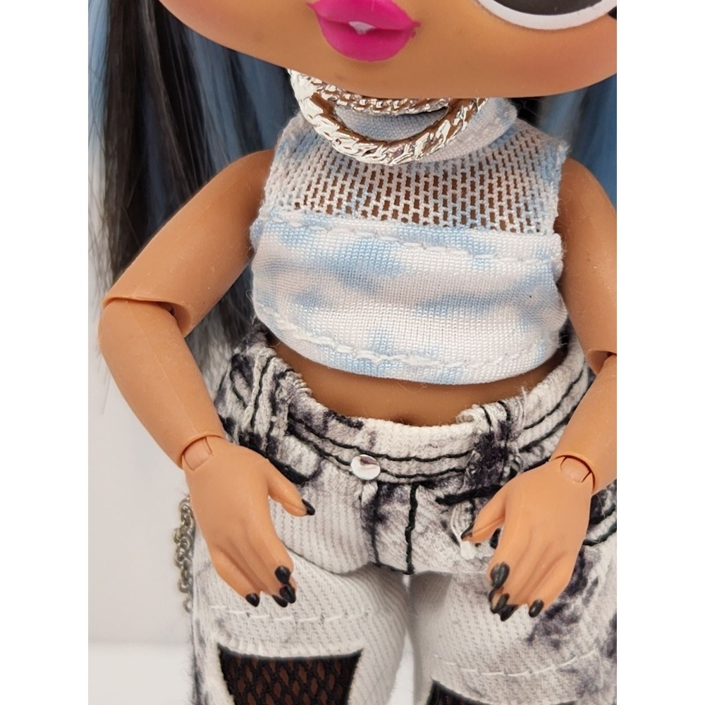 L.O.L. Surprise! Veni Vidi Dollie WITH‎ OUTFIT AND SHOES! - Picture 4 of 4